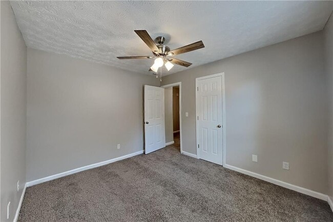 Building Photo - 20 Bridge Trail