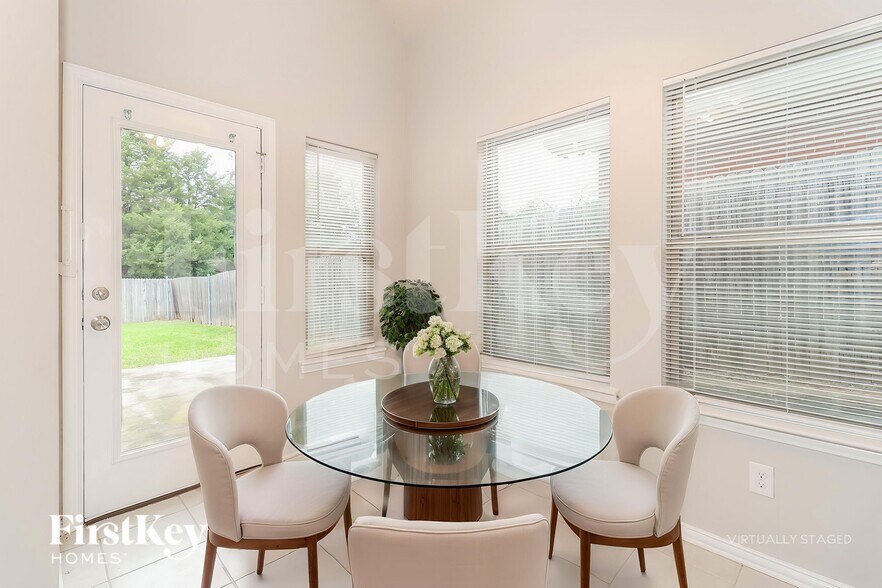 Building Photo - 963 Ranch Rd