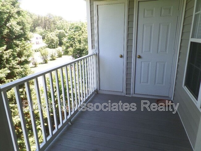 Building Photo - 532 Scholastic Ct