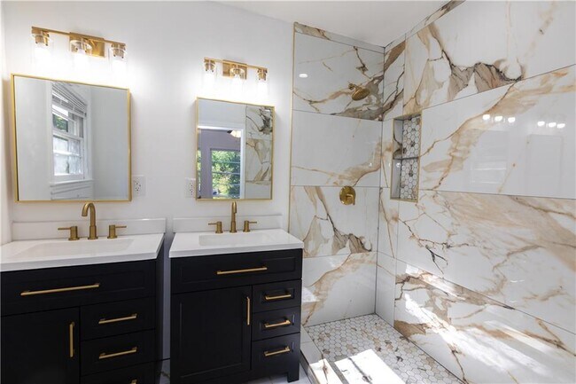 Building Photo - 88 Karland Dr NW