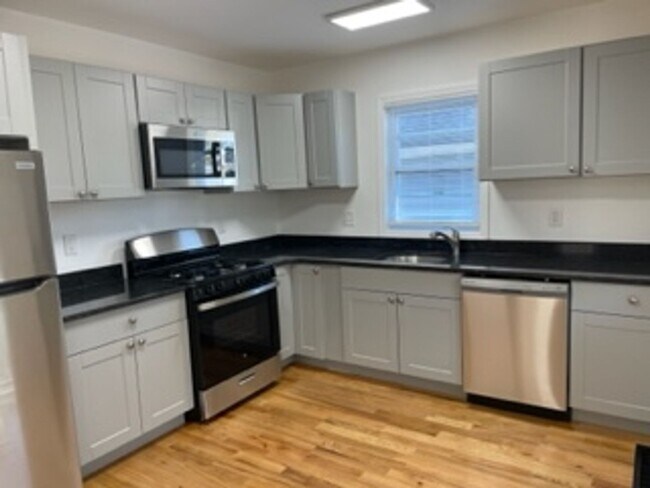 Building Photo - Beautiful 3 Bedroom House for Rent in Neptune!