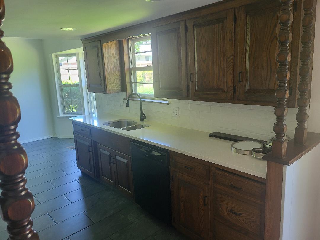 Kitchen - 1511 W Magnolia St