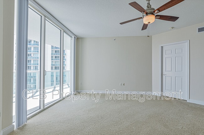 Building Photo - 241 Riverside Dr