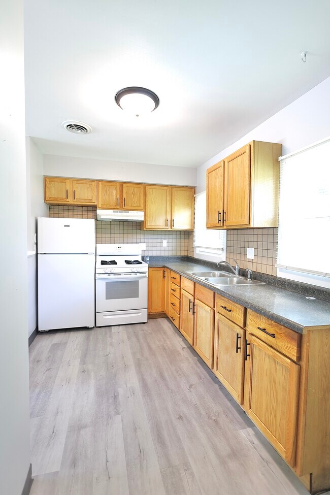 Building Photo - 2851 Fillmore Ln