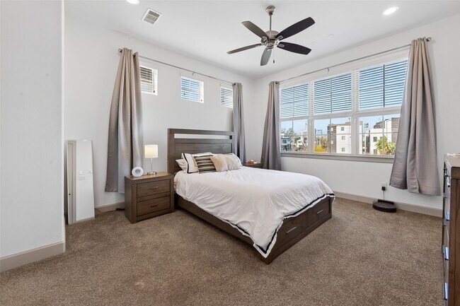 Building Photo - 1621 Rosewood St