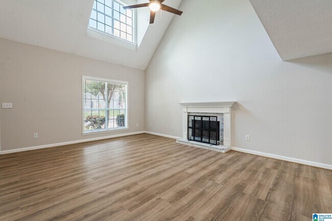 Building Photo - 205 Brookhollow Dr