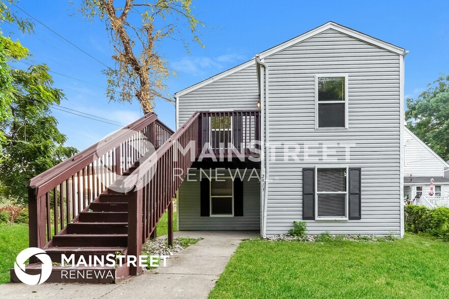 Primary Photo - 2913 Dumesnil St