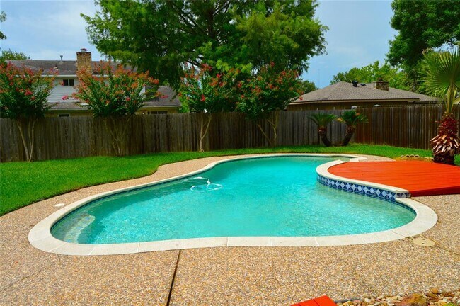 Building Photo - 3114 Greenridge Dr