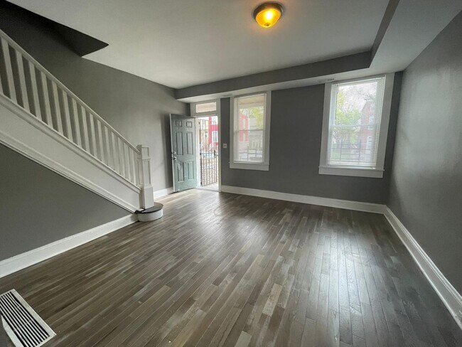 Building Photo - 3 Bedroom Home with Porch, Fenced Yard, and Water Included on Barclay Street