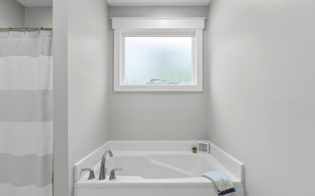 Building Photo - 112 Meadowbrook Ct