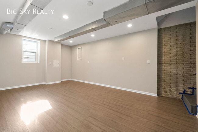 Building Photo - 108 North St