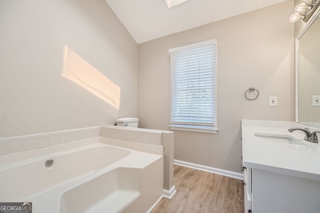 Building Photo - 849 Ridge Ave