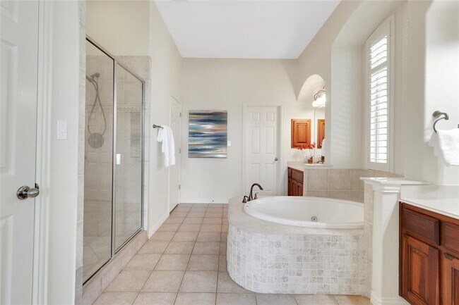 Building Photo - 4004 Buckhaven Cove