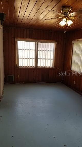 Building Photo - 10209 N Valle Dr