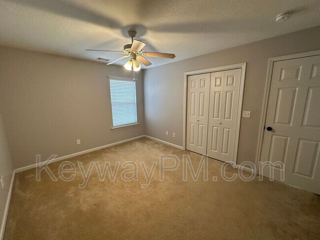 Building Photo - 435 St Julian Pl