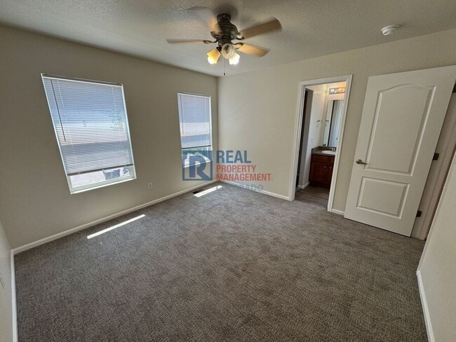 Building Photo - 18613 E Chaffee Pl