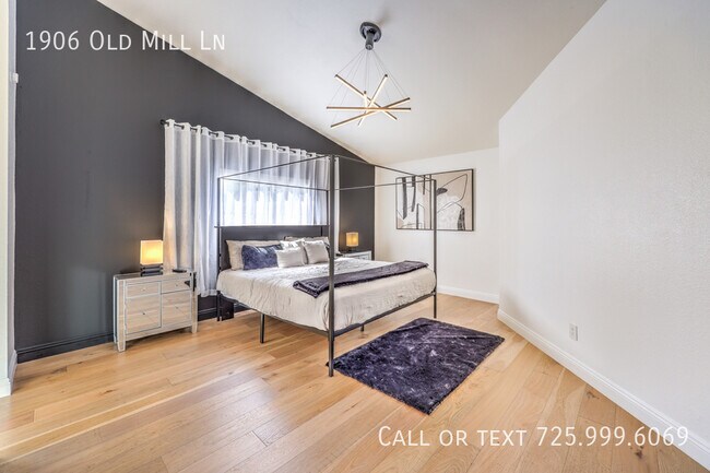 Building Photo - 1906 Old Mill Ln