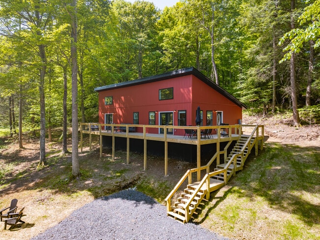 Building Photo - WV-115 Top Rope trail