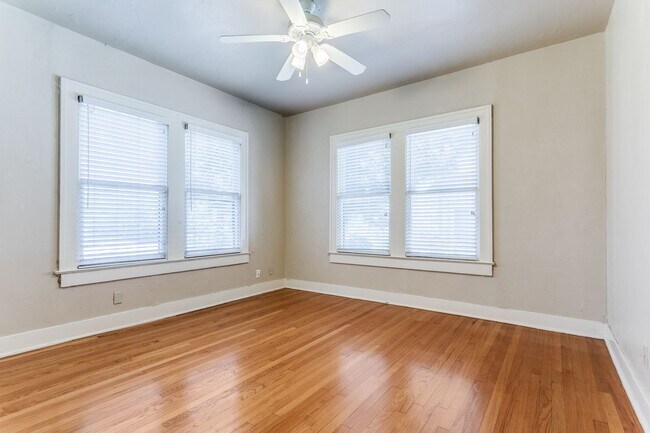 Building Photo - 526 Pershing Ave