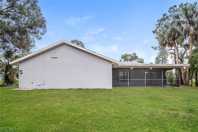 Building Photo - 9 Jefferson Ave