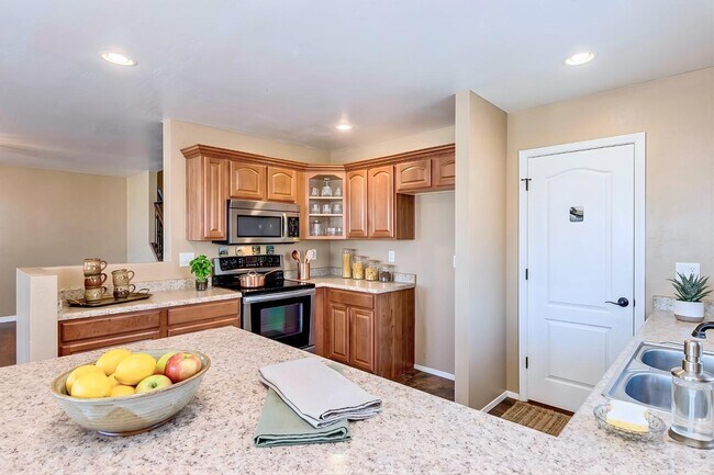 Building Photo - 538 E Dragon Springs Dr