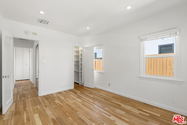 Building Photo - 2031 Glendon Ave