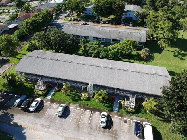 Building Photo - 161 Ventnor Dr