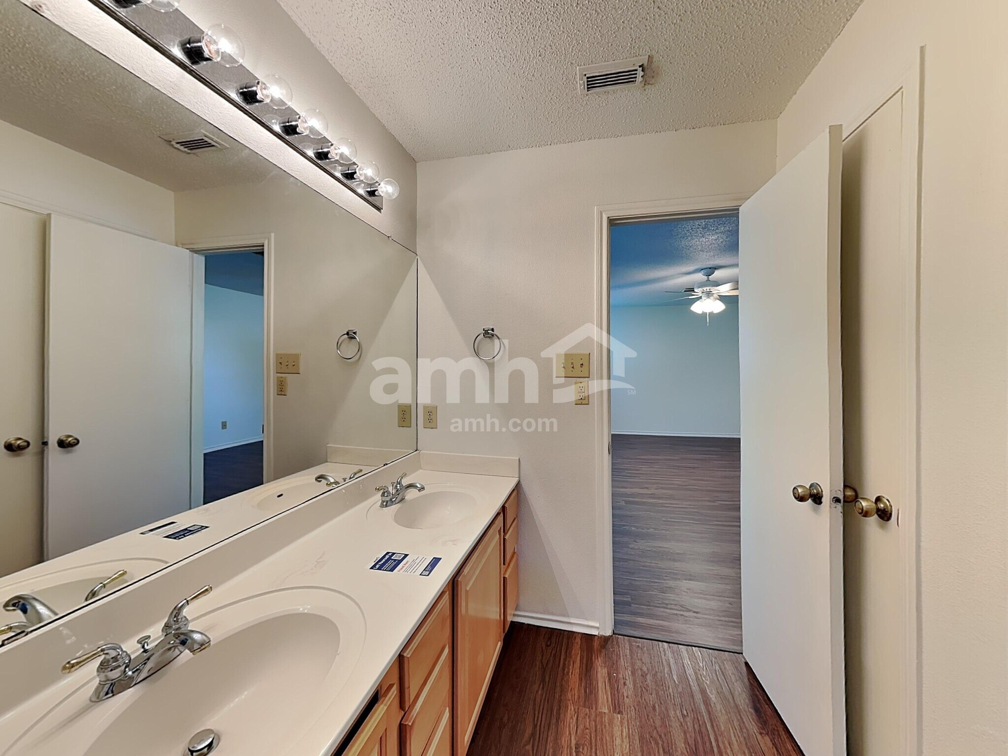 Building Photo - 8334 Tavern Pt