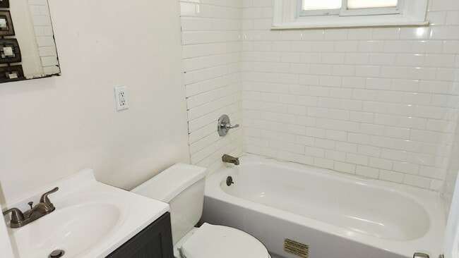 Building Photo - Delightful 3-Bedroom, 2-Bath Haven in St. ...