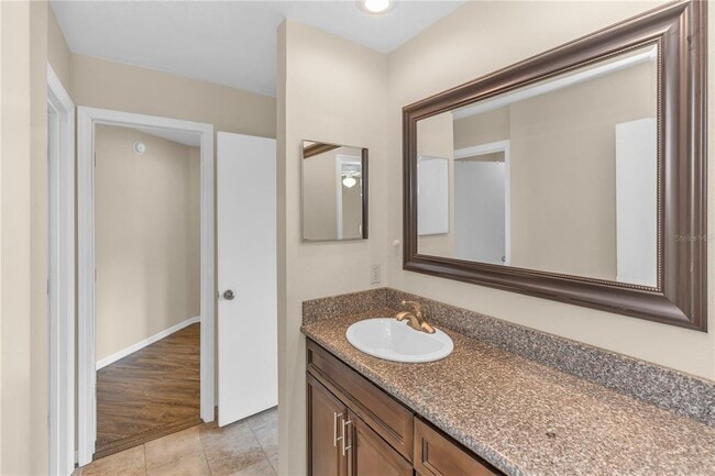 Building Photo - 510 Spoonbill Ct