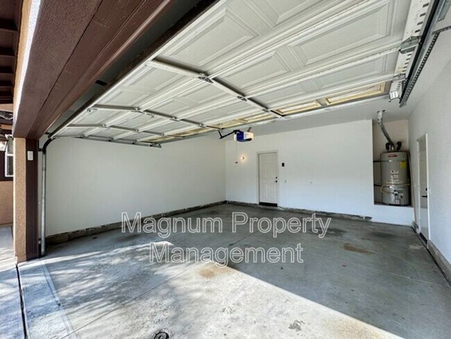 Building Photo - 34333 Northhaven Dr