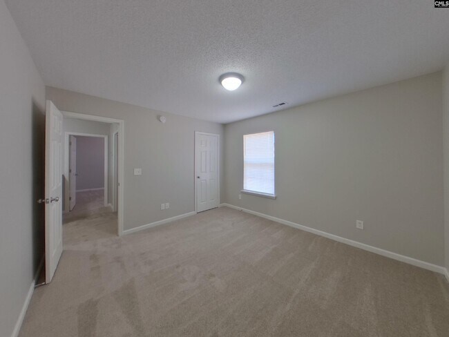 Building Photo - 136 Katrina Ct