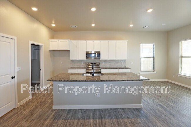 Building Photo - 1841 Montaluse Rd