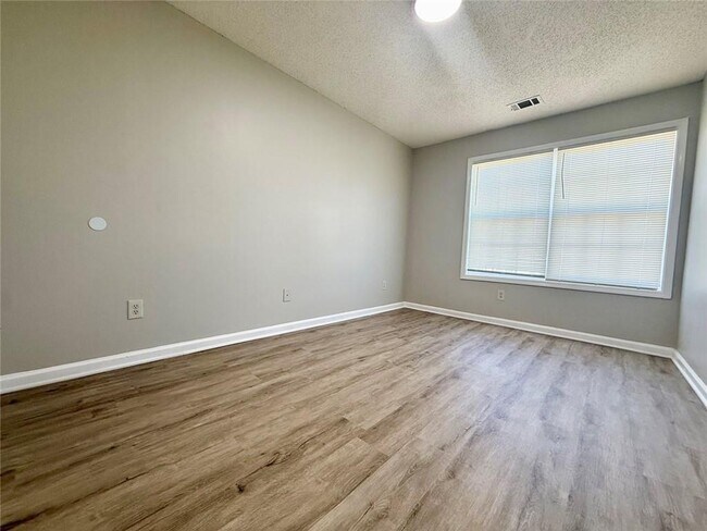 Building Photo - 2154 Olmadison View
