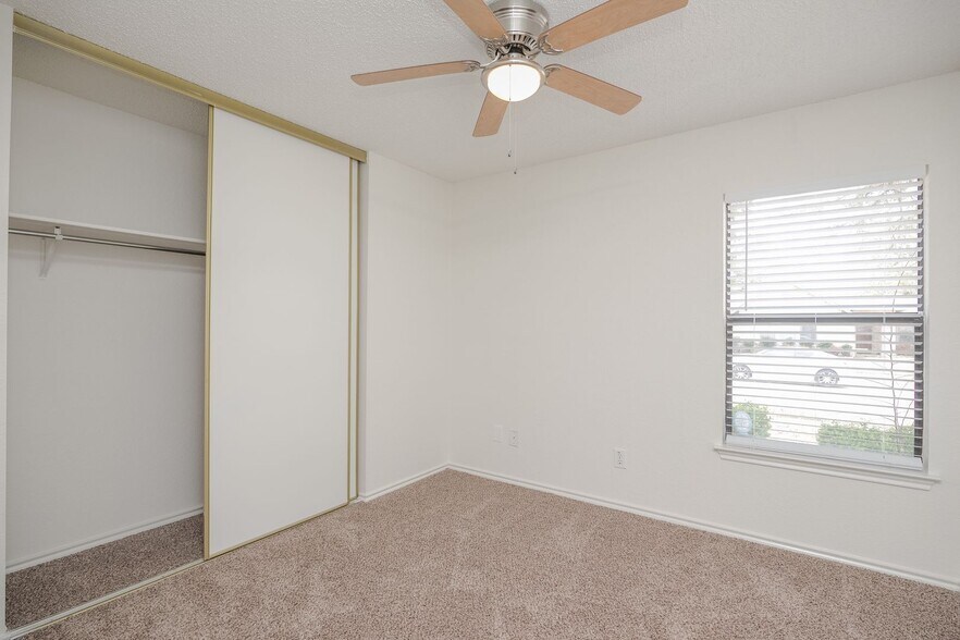 Building Photo - 6410 Nottoway Ct