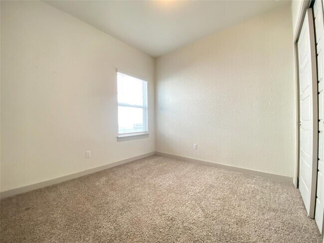 Building Photo - 5121 Vanner Path