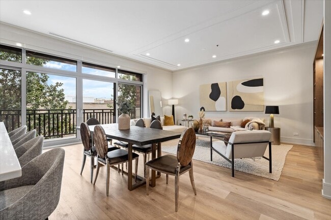 Building Photo - 3951 N Wayne Ave