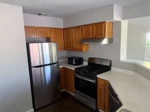 Building Photo - 13811 Purplemartin St
