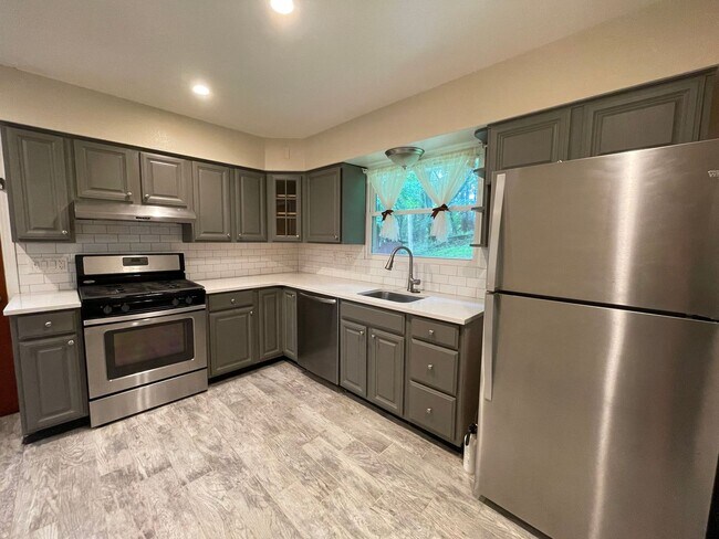 Primary Photo - Tastefully Updated 3 Bedroom Home in McCan...