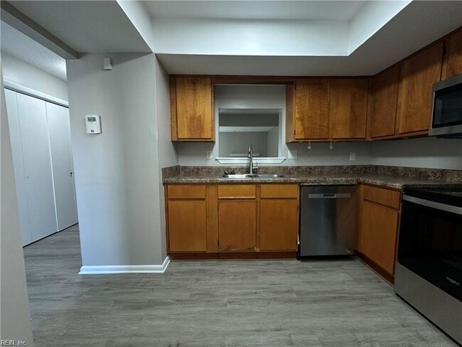 Building Photo - 3607 Chimney Creek Dr