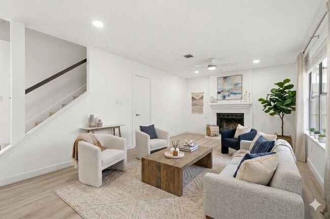 Building Photo - 1707 Yucca Ln