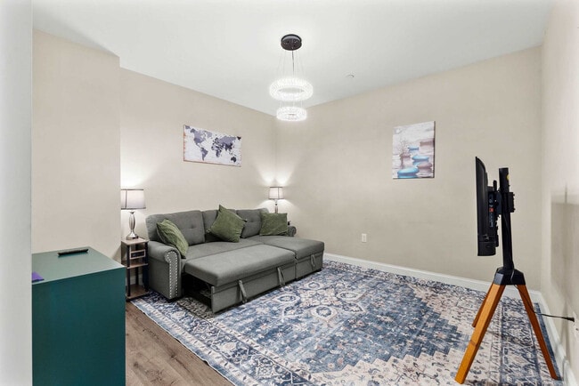 Building Photo - 140 Pearl St