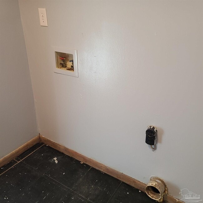 Building Photo - 905 N N St