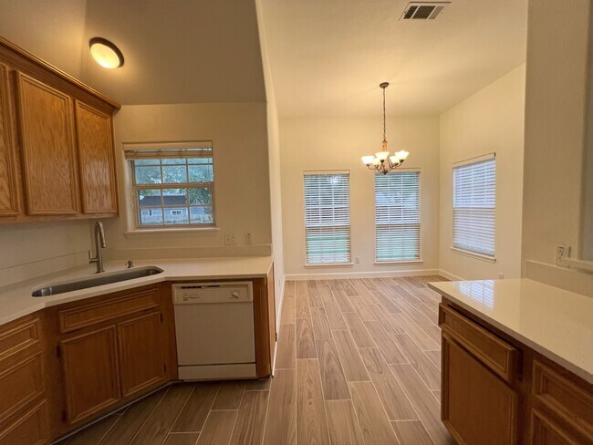 Building Photo - 1116 Cimarron Ct