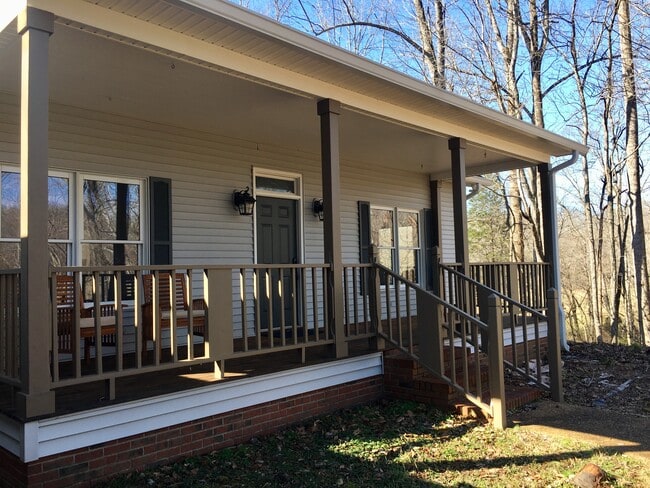 Building Photo - 125 Spring Creek Ln