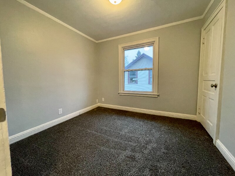 Building Photo - 404 N 64th St