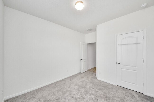 Building Photo - 1270 Glendora Dr