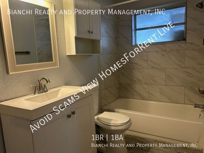 Building Photo - 215 10th St SW