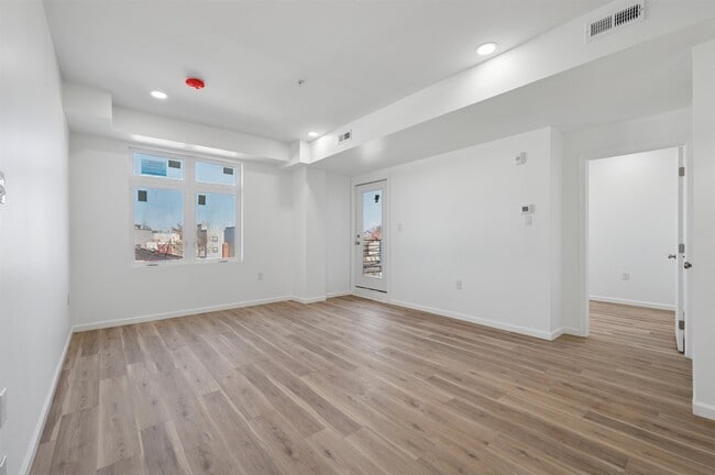 Building Photo - 4512-16 Lancaster Ave