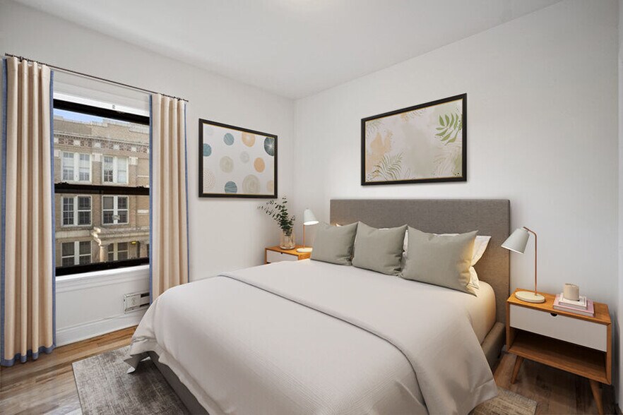 Building Photo - 813 W Waveland Ave